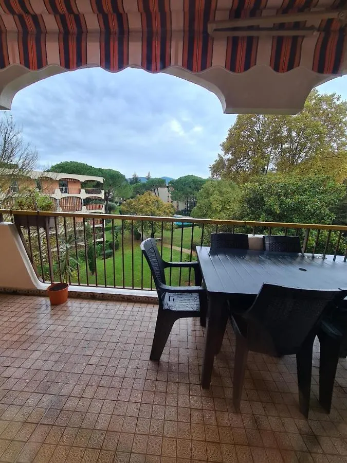 Bel Appartement Terrasse Au 4Eme Et Dernier Etage Mandelieu-la-Napoule 0*,  France